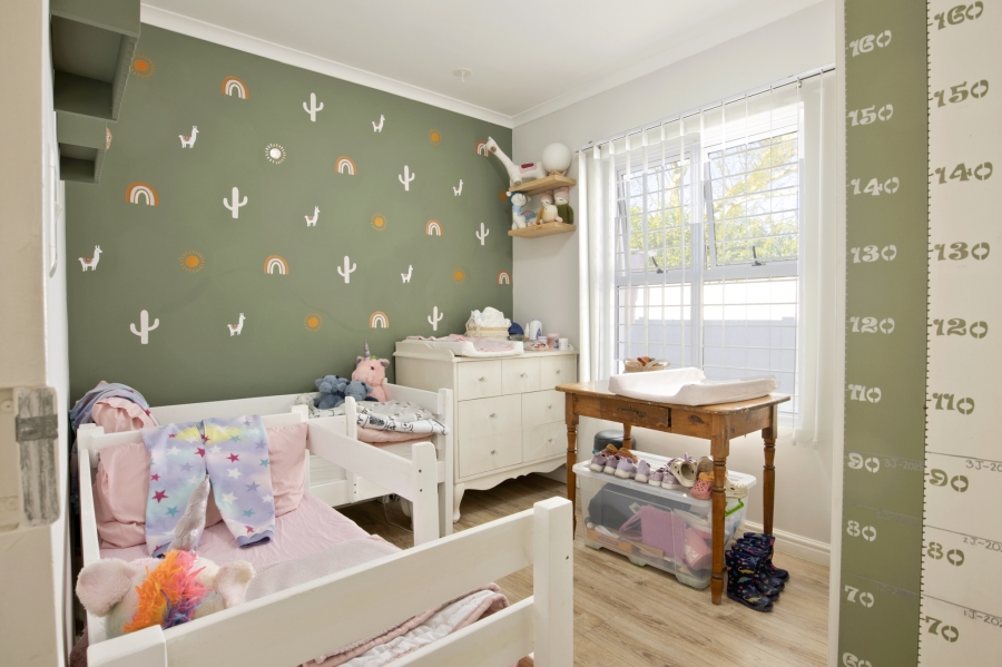 3 Bedroom Property for Sale in Sunningdale Western Cape